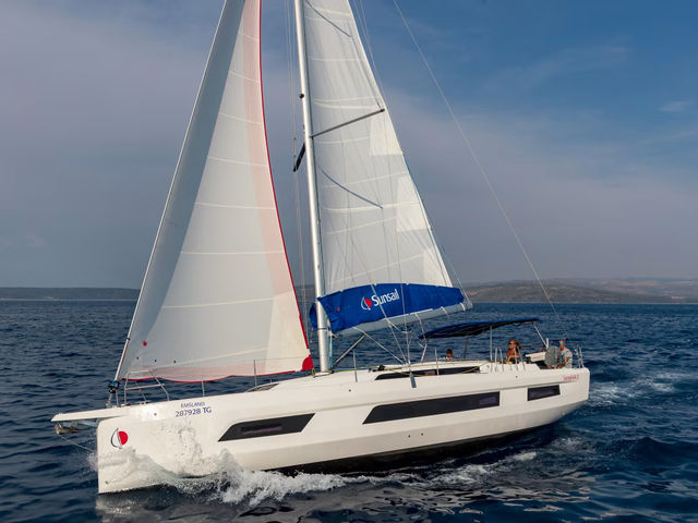 Dufour Yachts 44 Sunsail 44.3 Premium