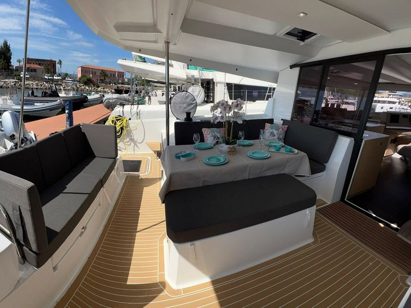 Fountaine Pajot 42 Bollinger