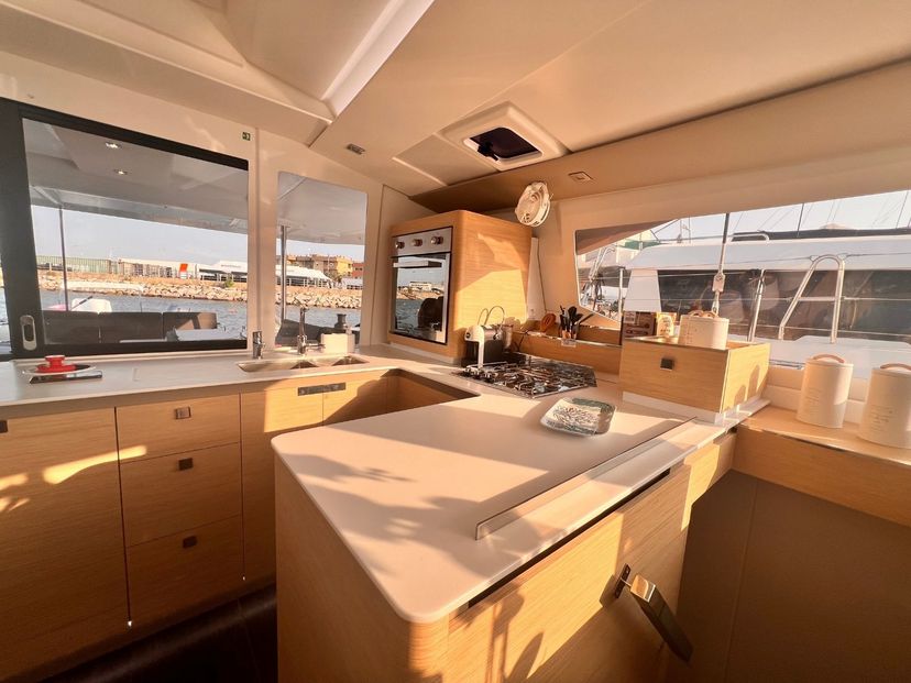 Fountaine Pajot 42 Bollinger