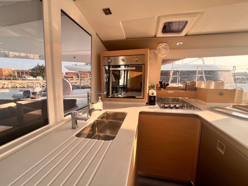 Fountaine Pajot 42 Bollinger