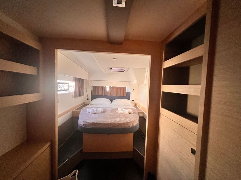 Fountaine Pajot 42 Bollinger