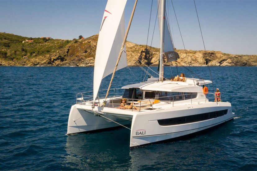 Bali Catamarans 4.2 Sahar