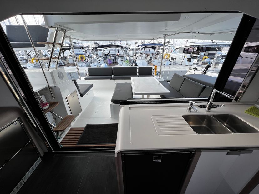 Fountaine Pajot 45 Santa Maria