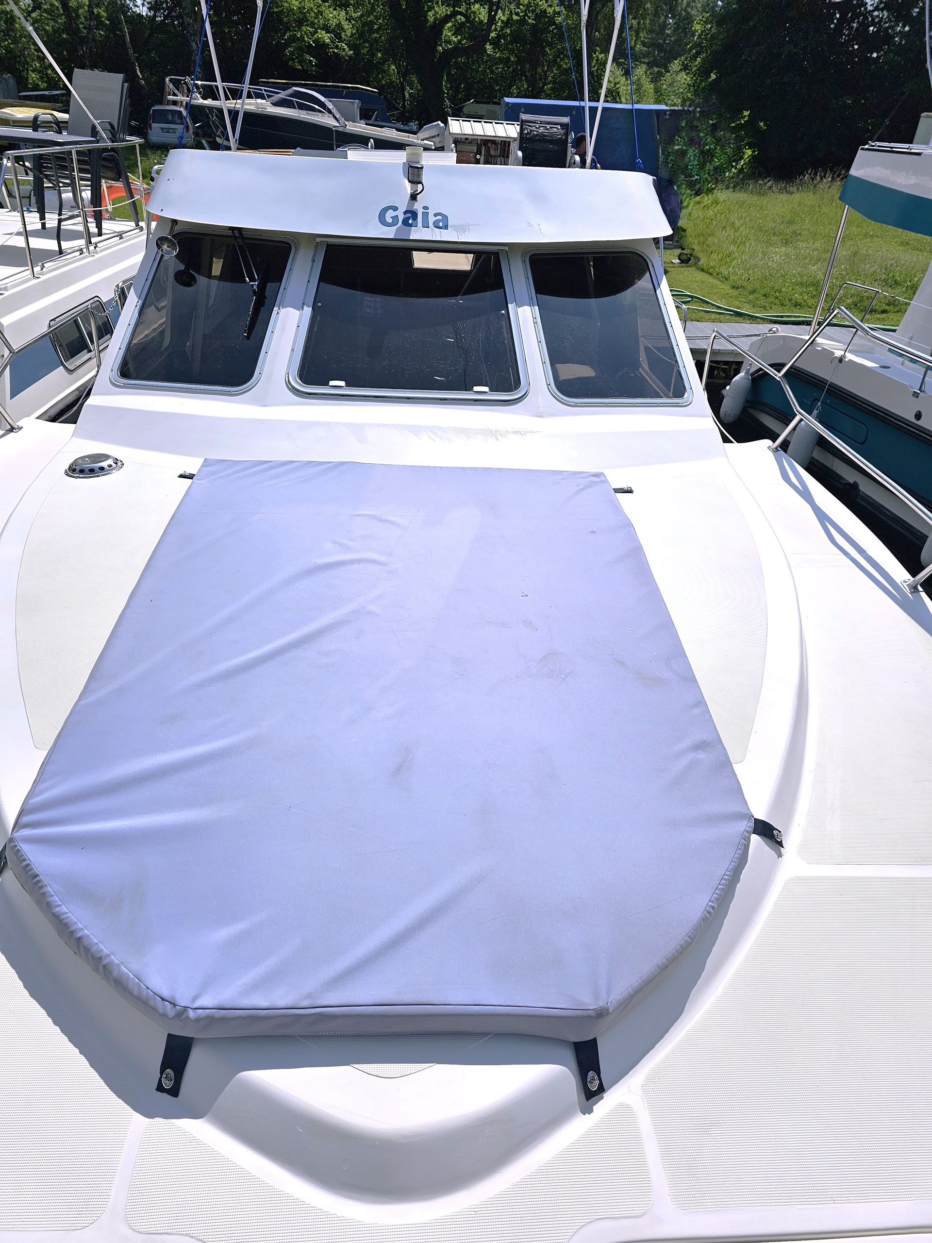 7097740000000107805_Tarpon_37DP_ext4.jpg