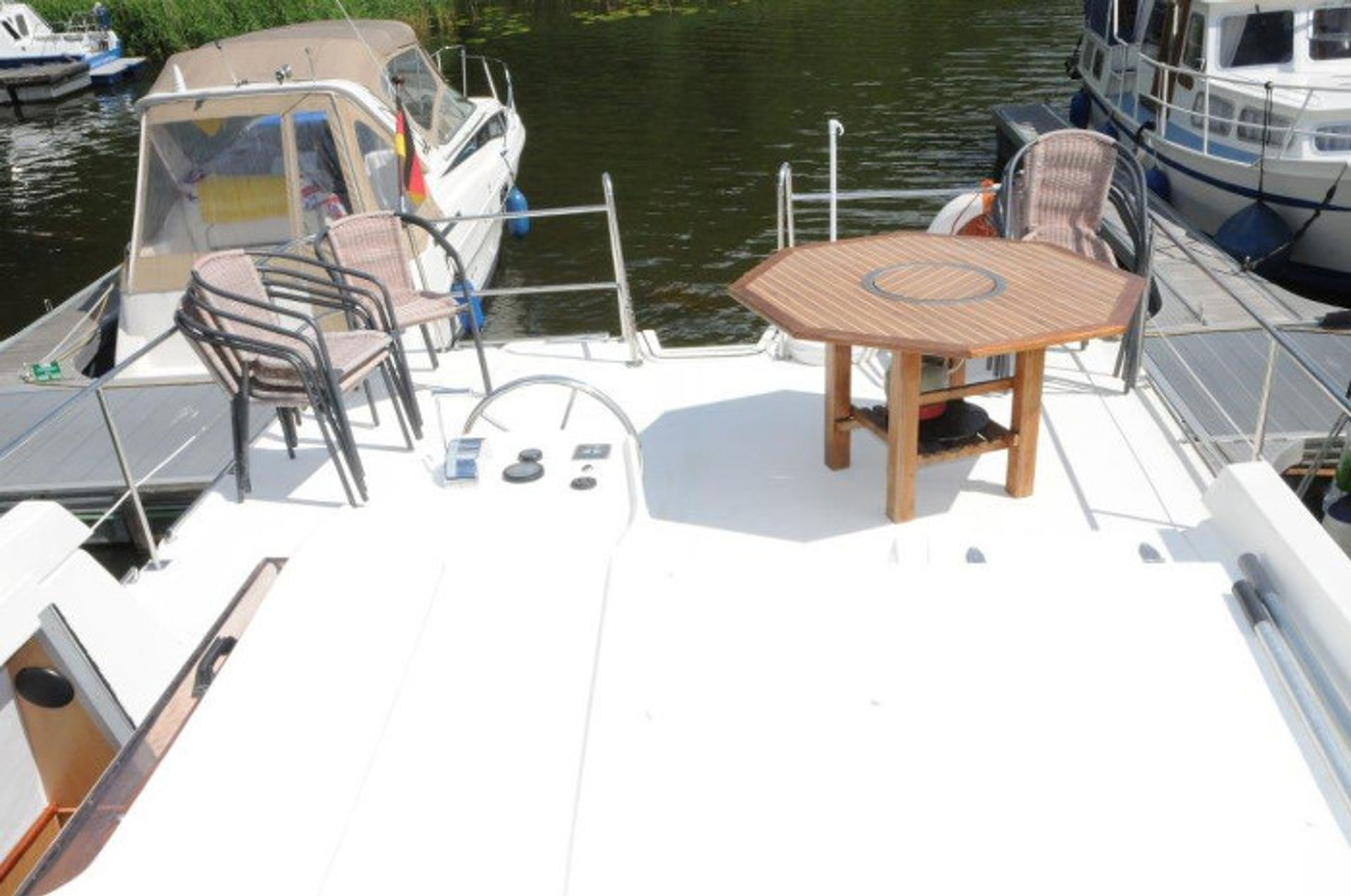 7100662740000107805_Tarpon_42TP_ext5.jpg