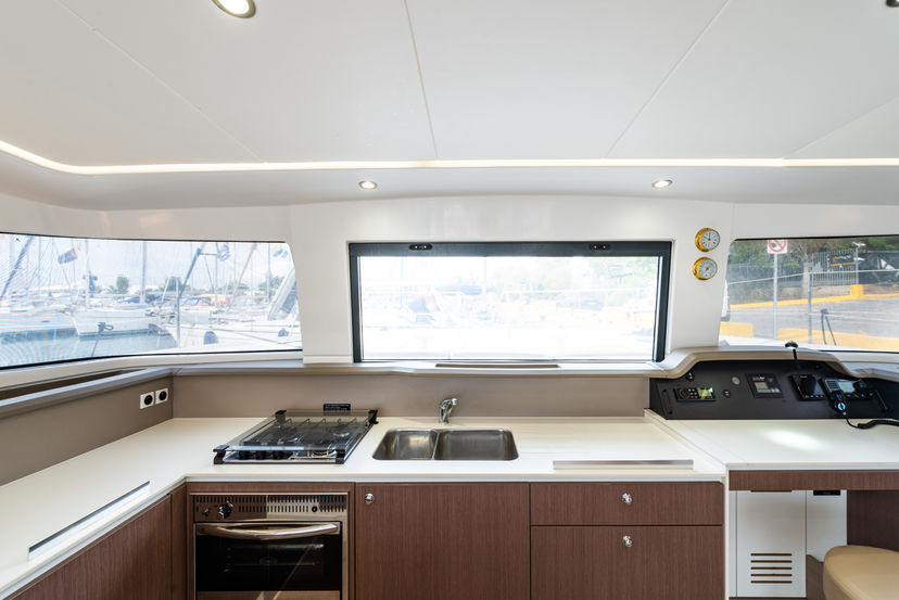Bali Catamarans 4.3 Alba