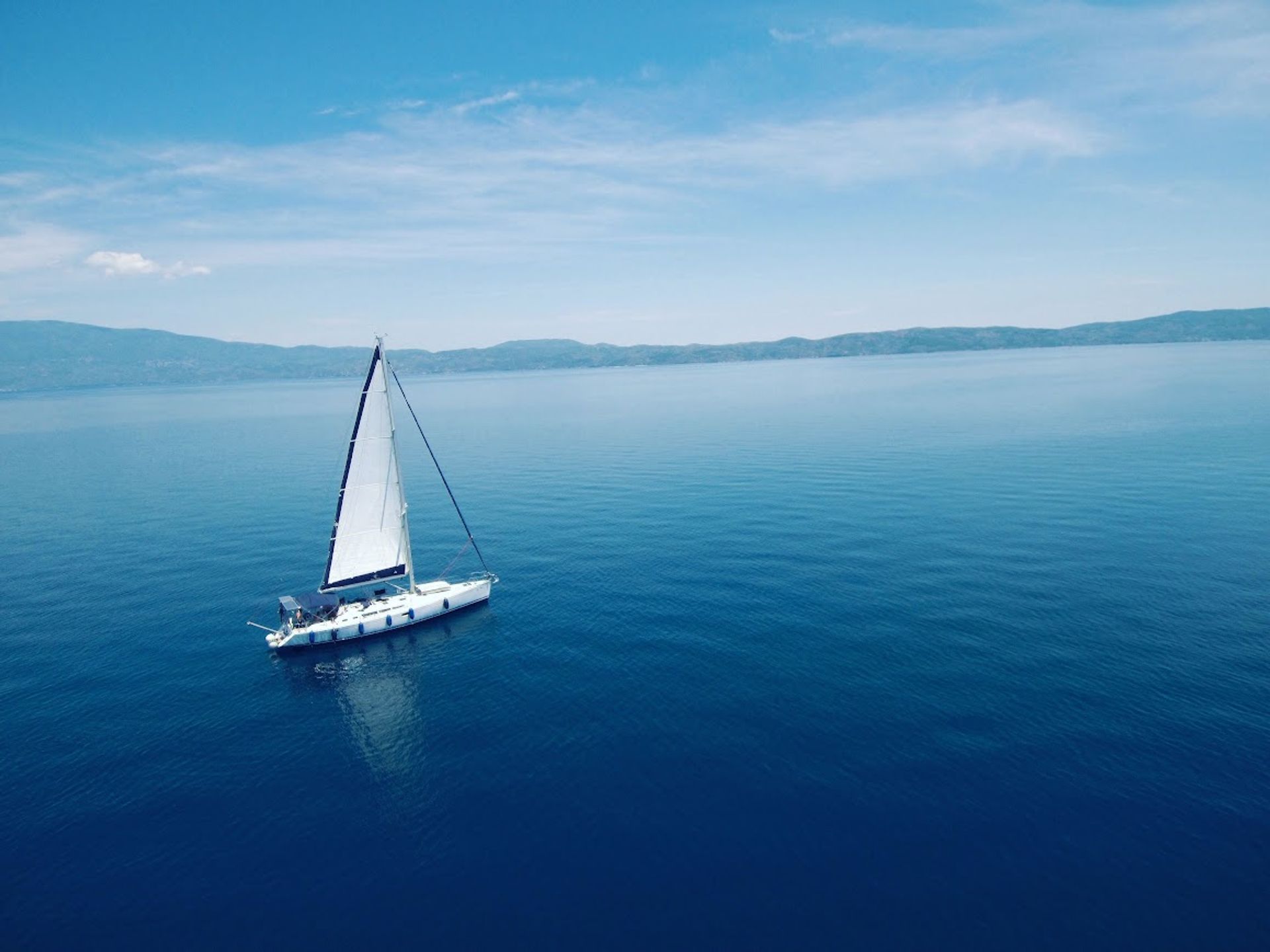 7156031557203541_Anax-sailing.jpg