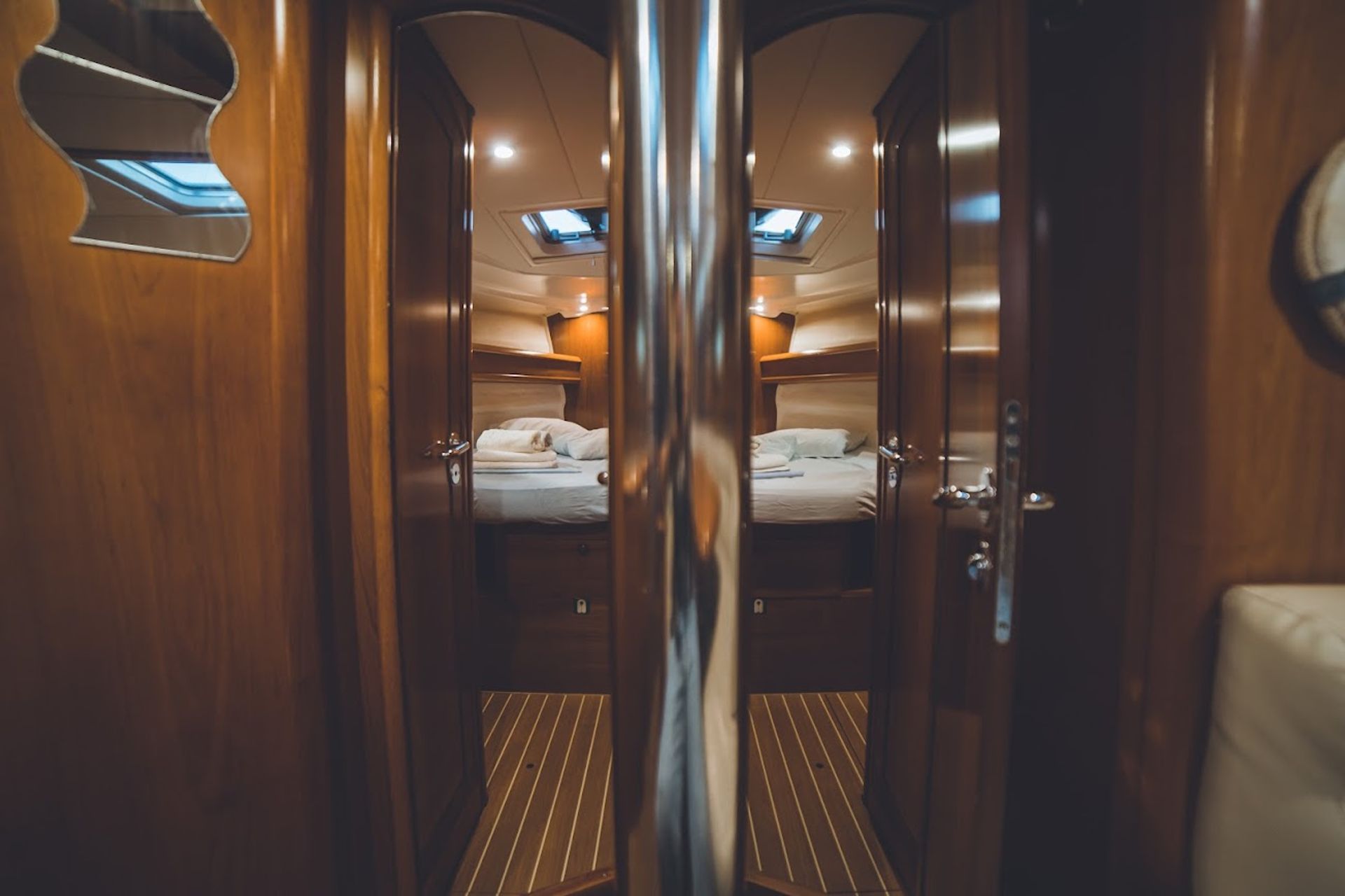 7156271557203541_anax-forward-cabins.jpg
