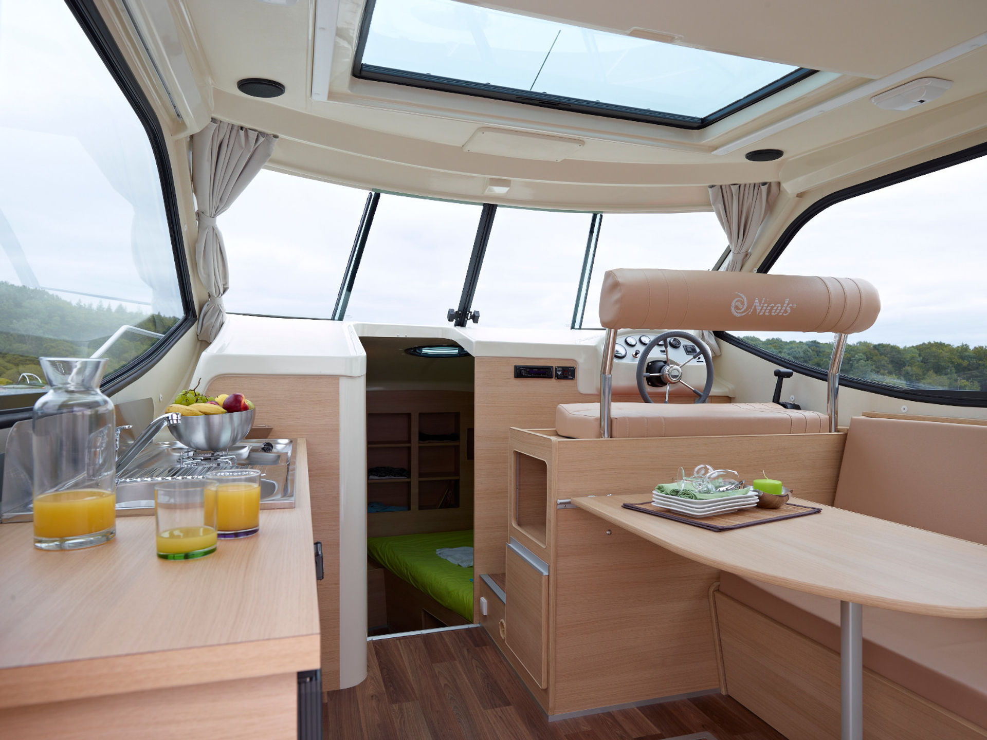 7216247040000107836_N-Primo_interior.jpg