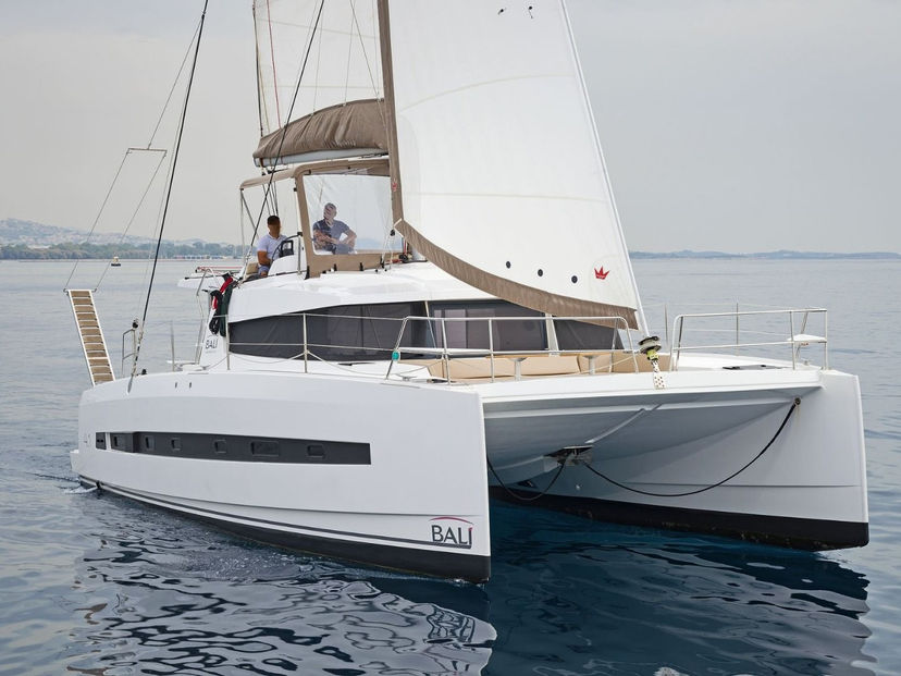 Bali Catamarans 4.1 Golden Waters