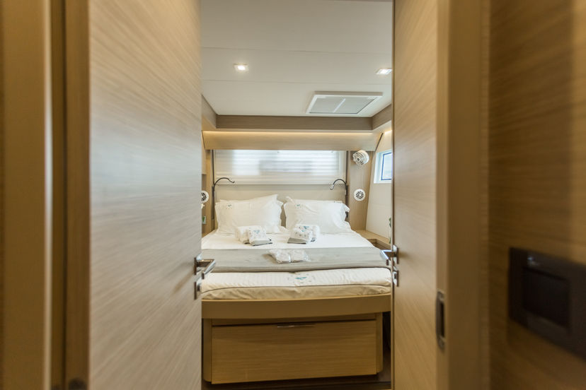 Lagoon 51 JEWEL