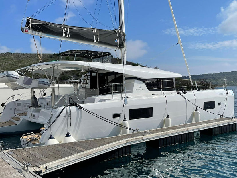 Lagoon 42 POSEIDON 2021 (air condition, generator)