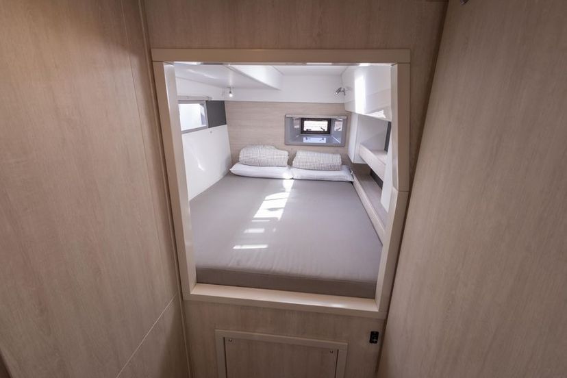 Leopard Catamarans 43 LEOPARD 43 PAULINE POWERCAT 