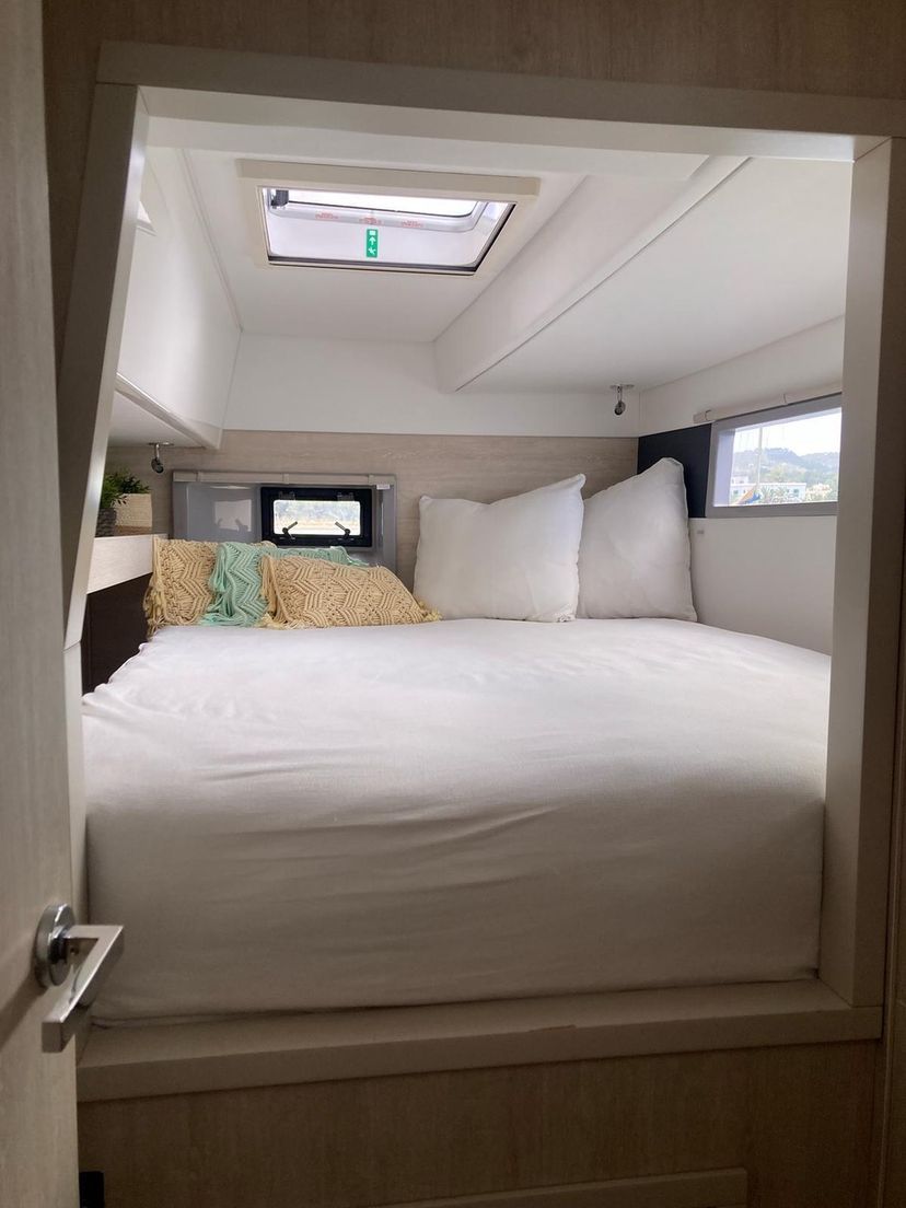 Leopard Catamarans 43 LEOPARD 43 PAULINE POWERCAT 