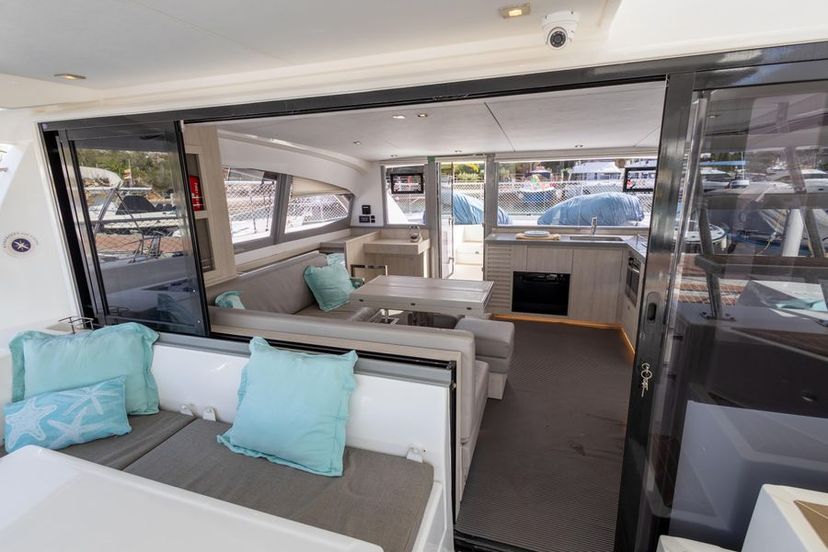 Leopard Catamarans 43 LEOPARD 43 PAULINE POWERCAT 
