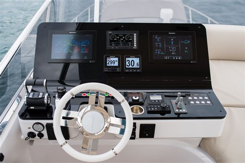 Azimut 55 MAWI