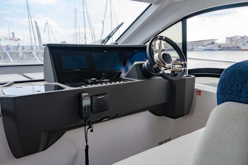 Sessa Marine 48 Premium