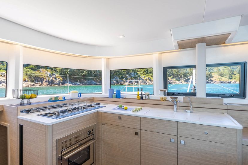 Lagoon 43 REA