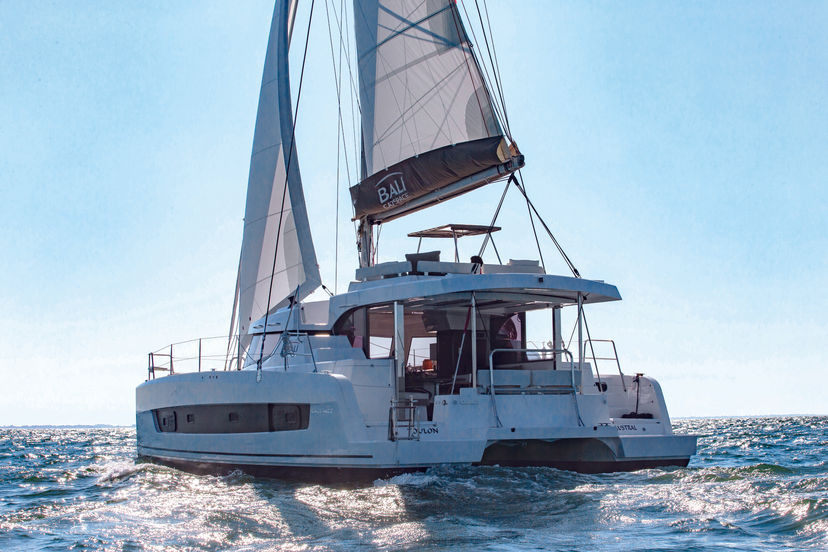 Bali Catamarans CATSPACE Premium +