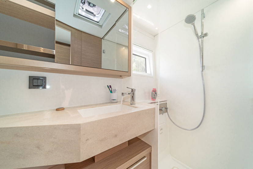 Lagoon 46 White Pearl
