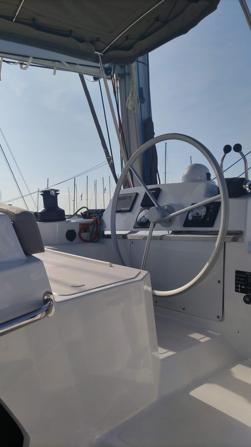 Bali Catamarans 4.2 Blitz