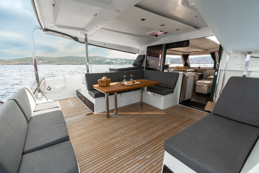 Fountaine Pajot 40 Carpe Vitam