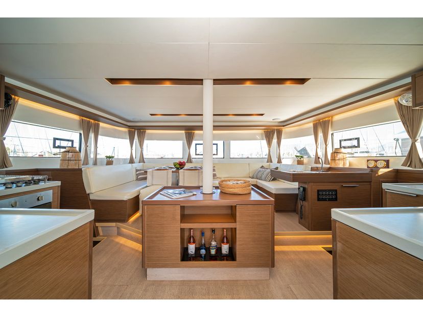 Lagoon 50 Spiros (ONLY SKIPPERED)