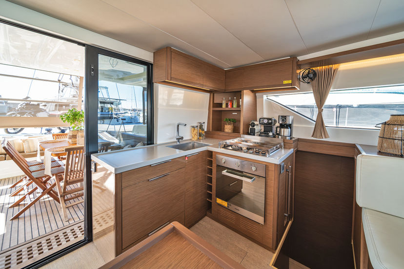Lagoon 50 Spiros (ONLY SKIPPERED)