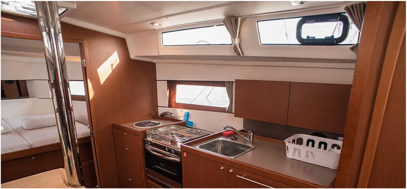 Beneteau 38 JANNET New Sails 2025