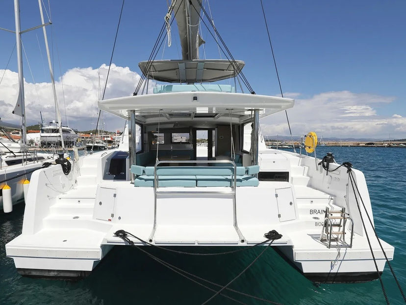 Bali Catamarans 4.6 Brain