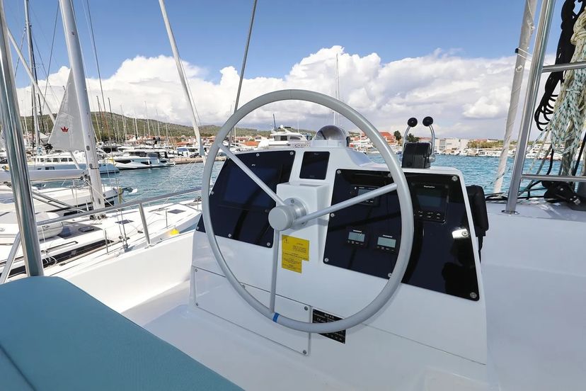 Bali Catamarans 4.6 Brain