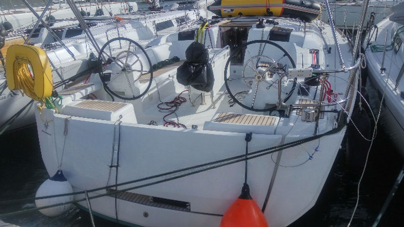 Jeanneau 49 GENESIS
