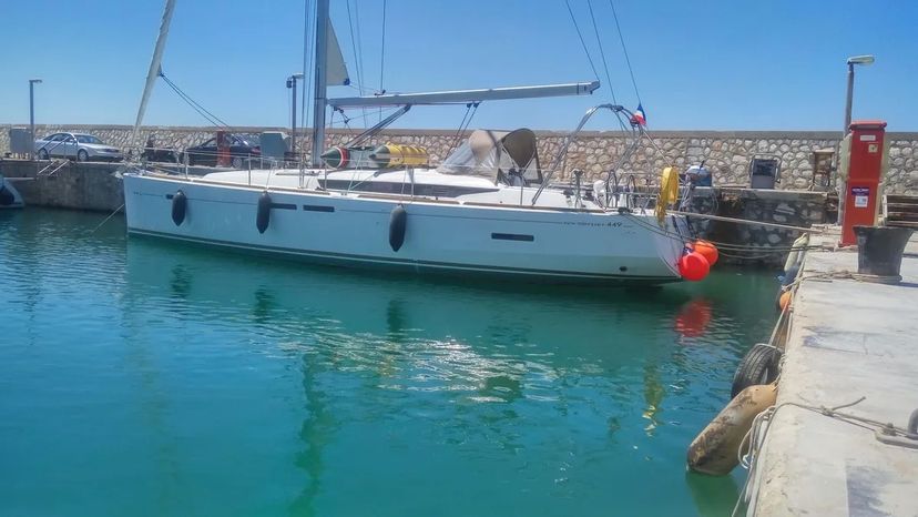 Jeanneau 49 GENESIS