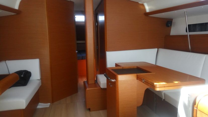 Jeanneau 49 GENESIS