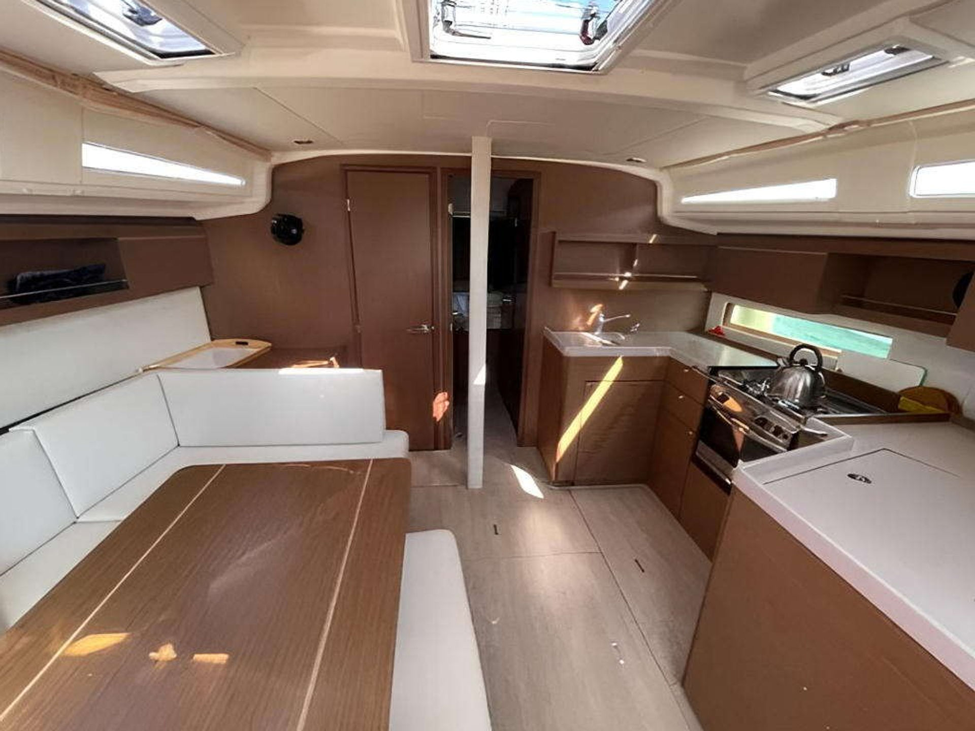 7478516520000100171_Alma_Libre_VII_interior.jpg