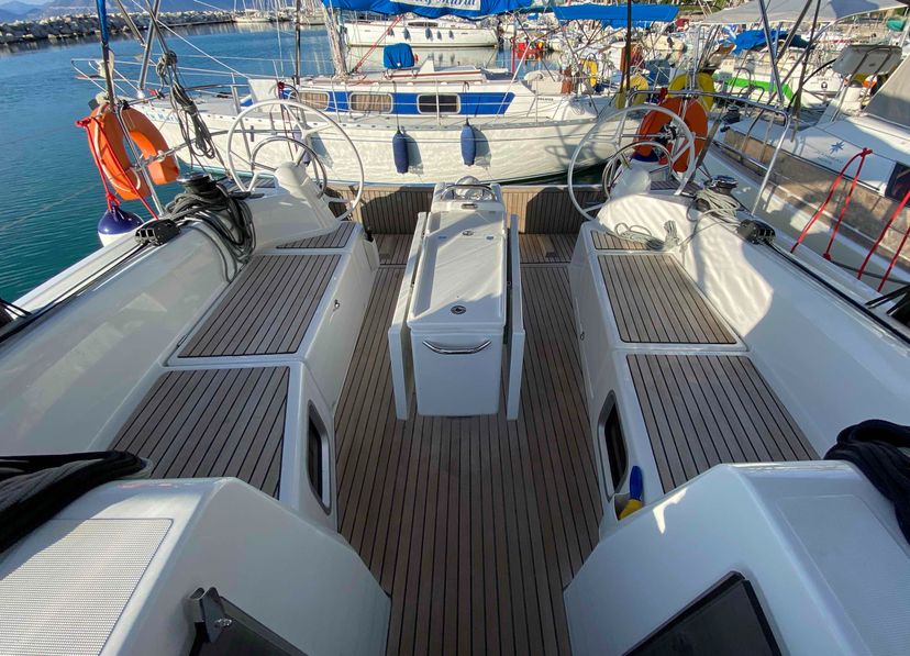 Jeanneau 410 ALMA LIBRE VI