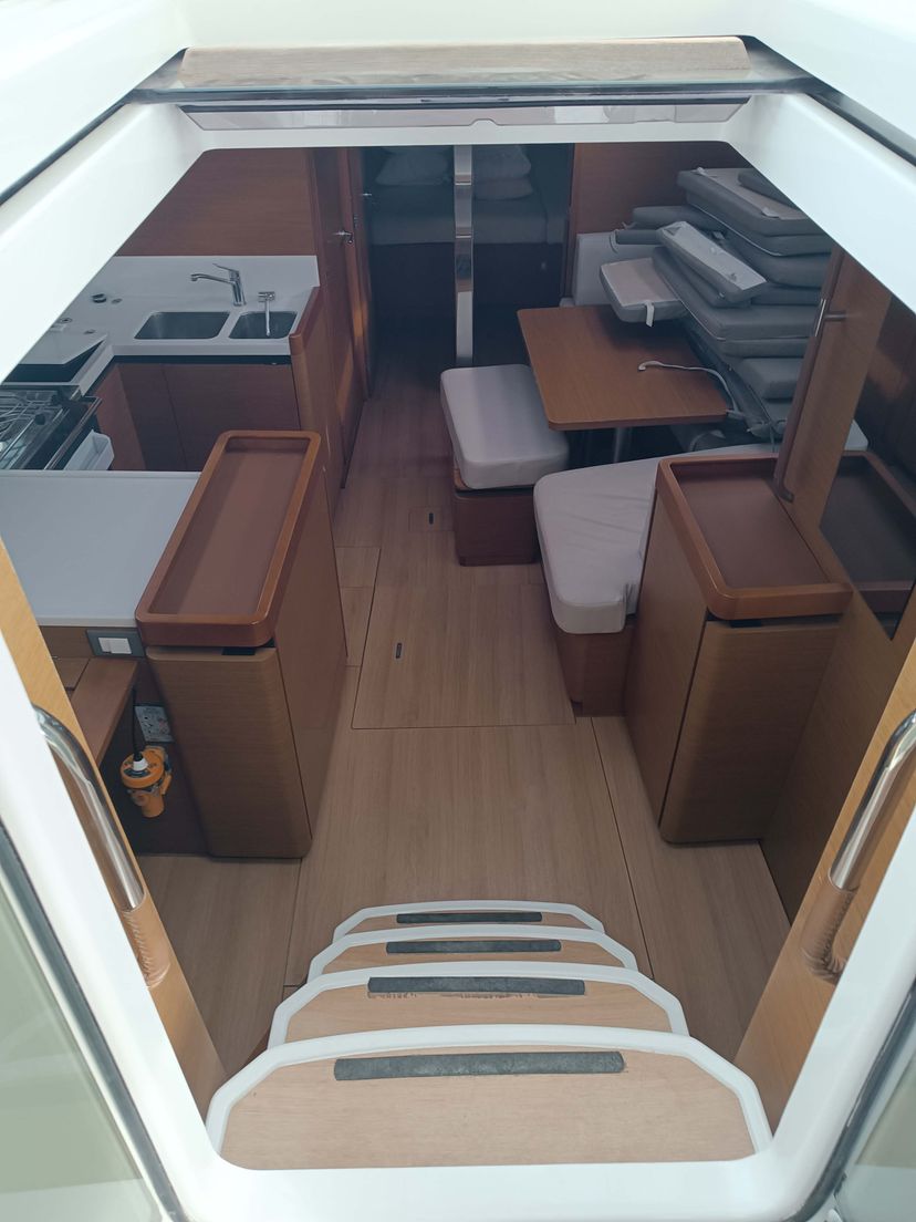 Jeanneau 40 FUNKY ONE 