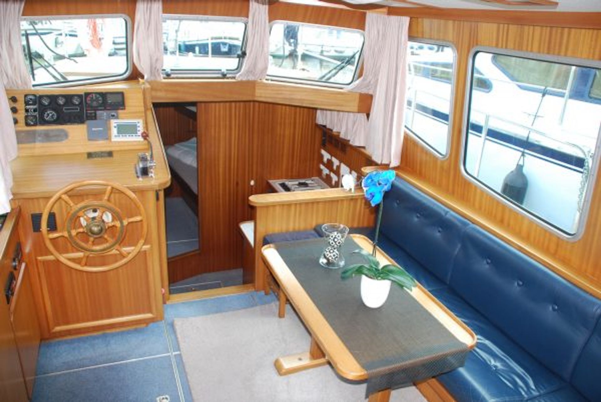 7479830910000108038_LDS_int5.jpg