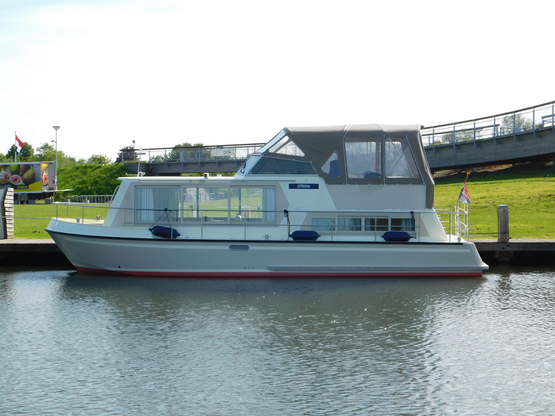 7488809170000104704_Stern_main.jpg