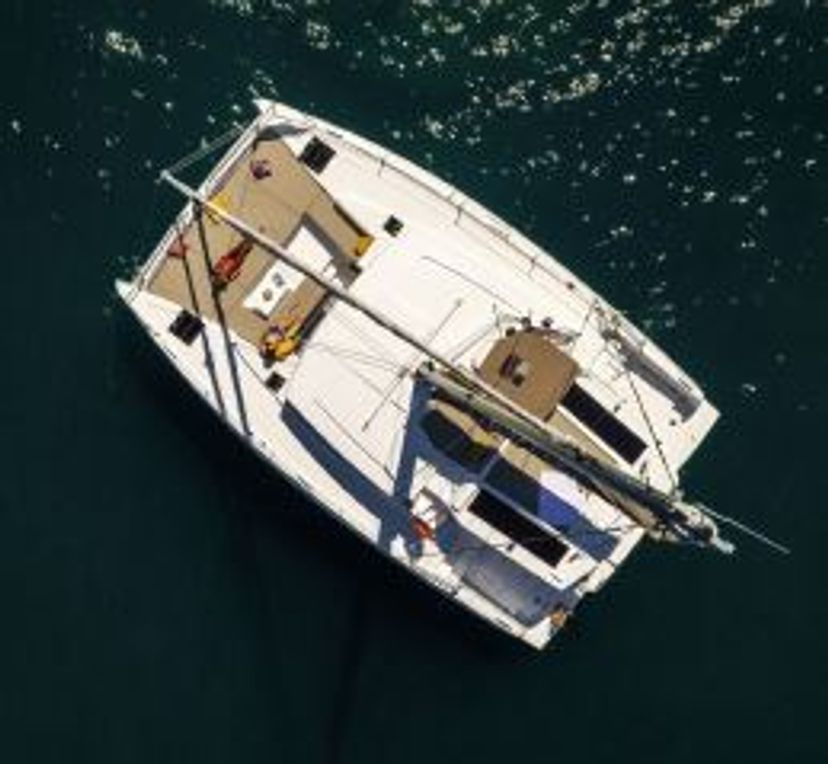 Bali Catamarans 4.2 Kebifor