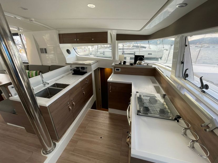 Bali Catamarans 4.2 Kebifor