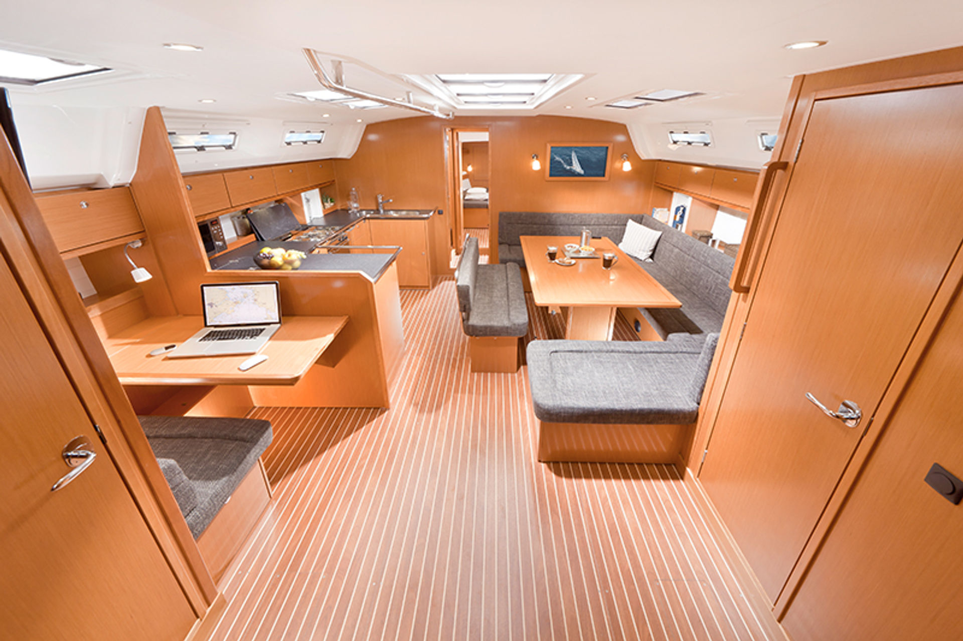 7513133400000104027_Star_Isabella_interior_2.jpg