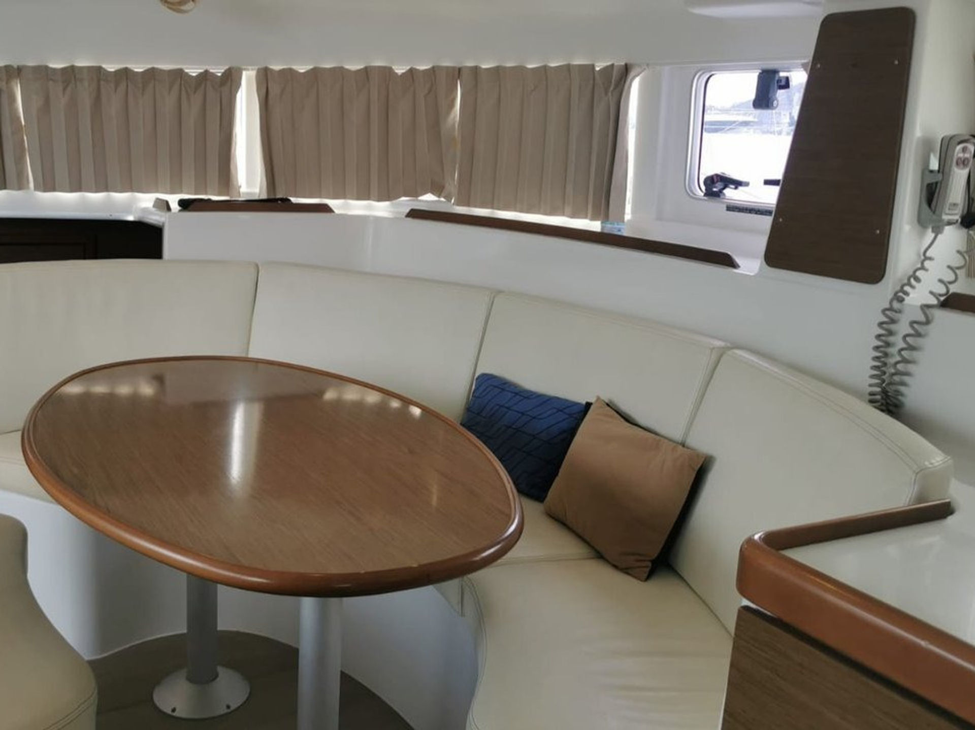 7602986870000108736_Lanme_interior.jpg