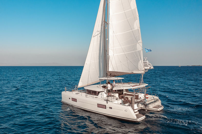 Lagoon 42 Plous