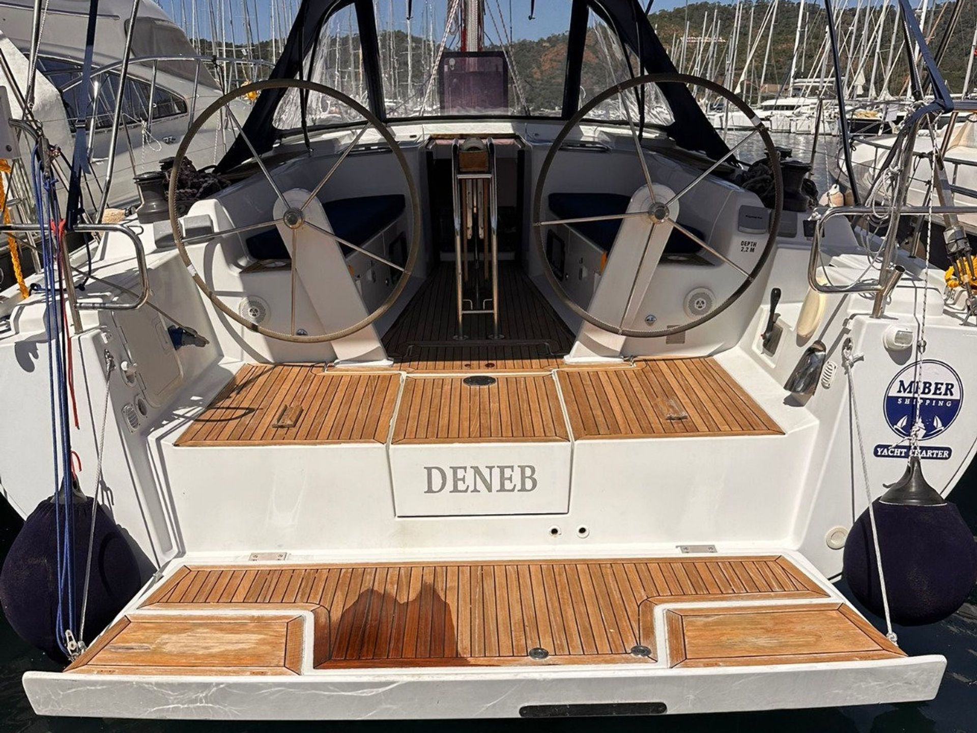 7622586150000105461_Deneb_main.jpg