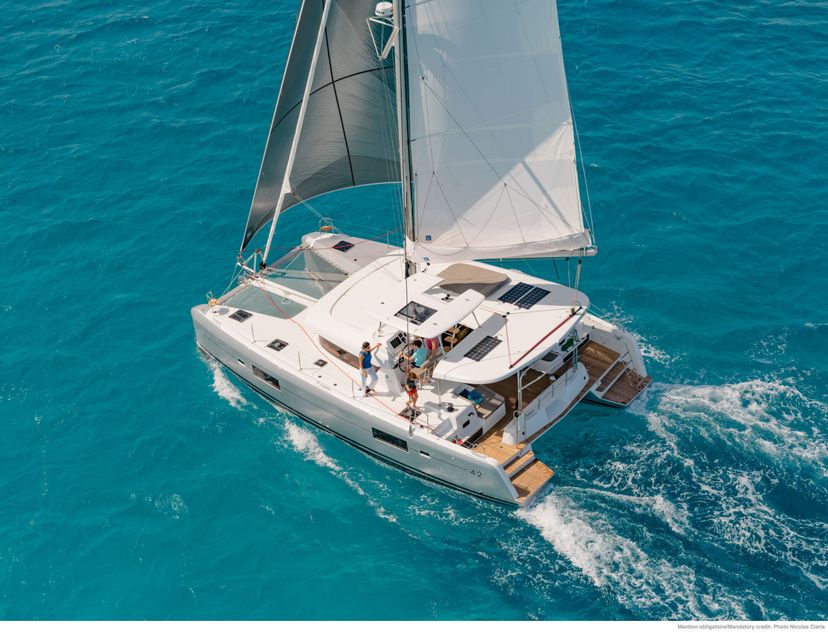 Lagoon 42 SILVER VIII