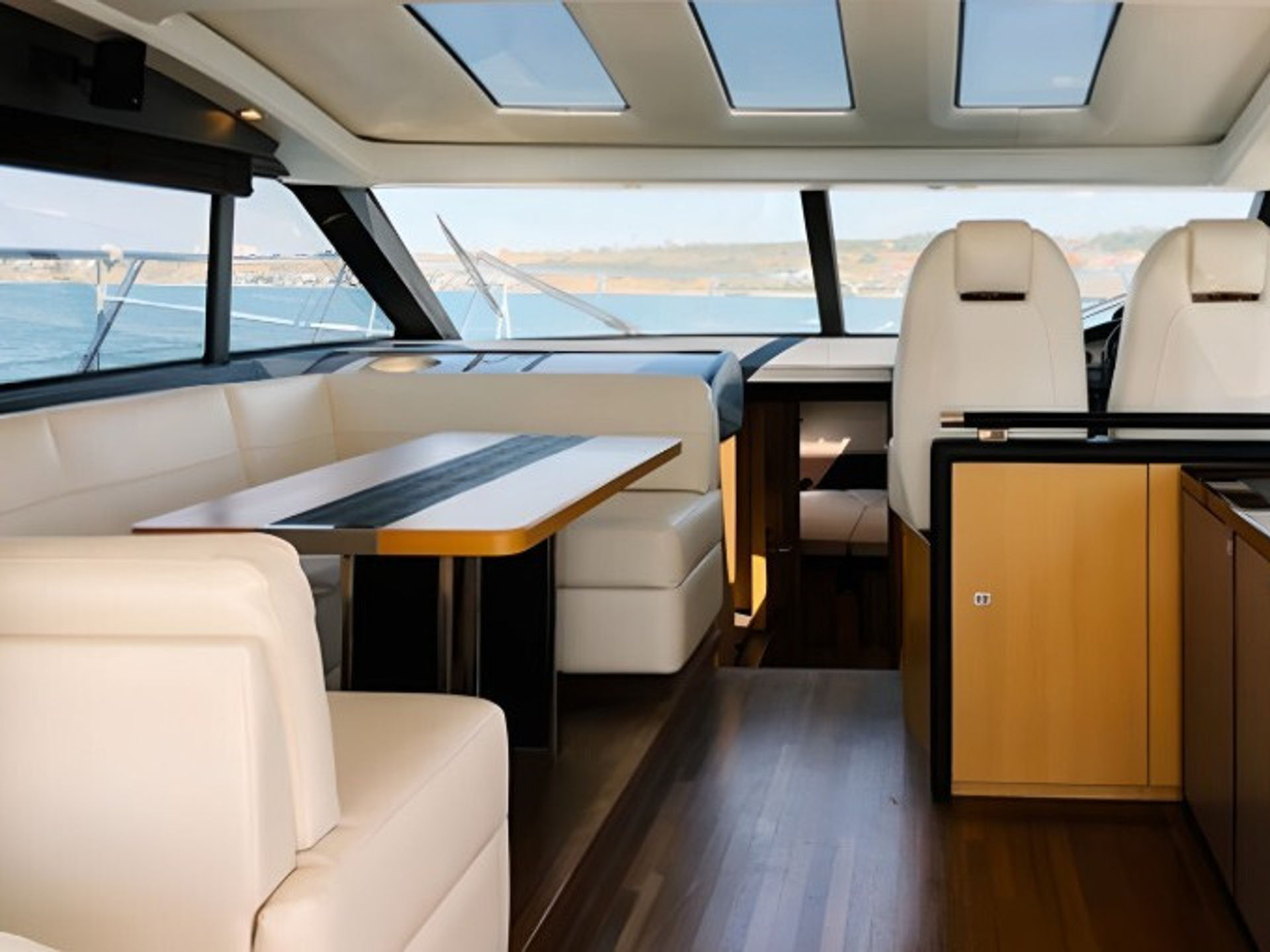 7626695200000108079_Solorada_interior.jpg