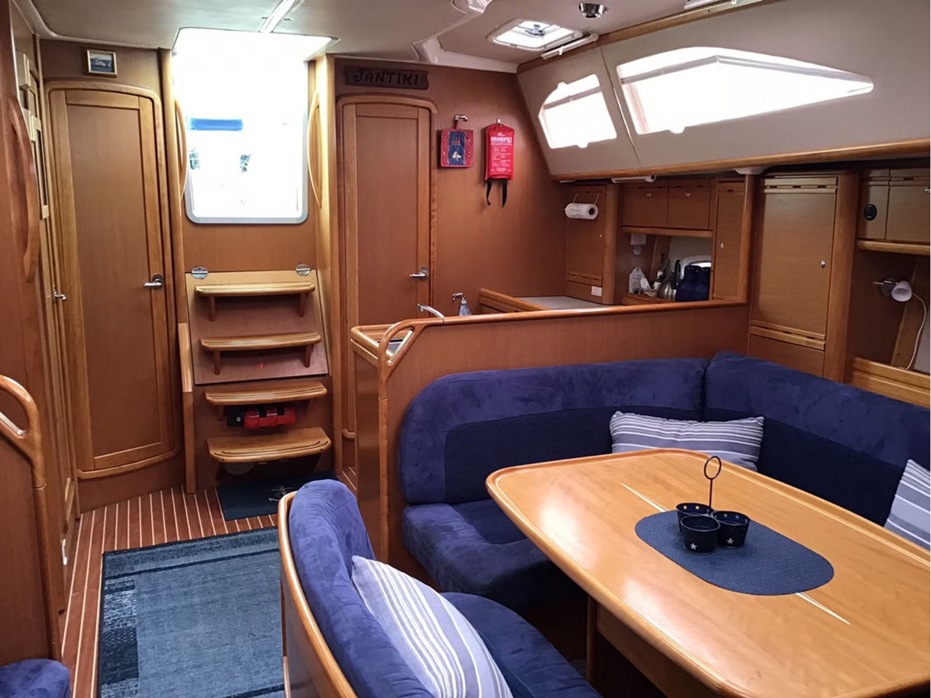 7645964010000105598_Meer_Elis_II_interior.jpg