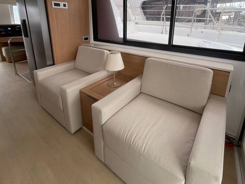 Bali Catamarans 4.4 Romar One