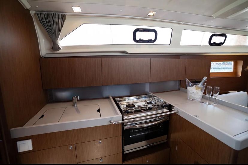 Beneteau OCEANIS 41.1 Sail Orion
